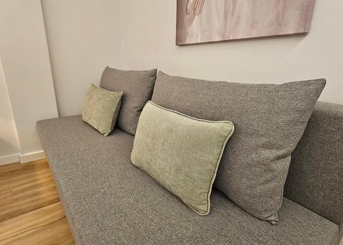 Hotel Downtown 2 By Luxistay 3*