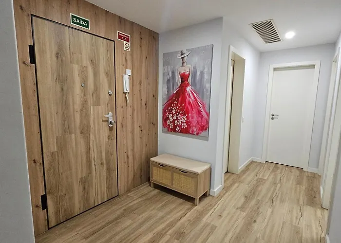 Downtown 2 By Luxistay Hotel 3*